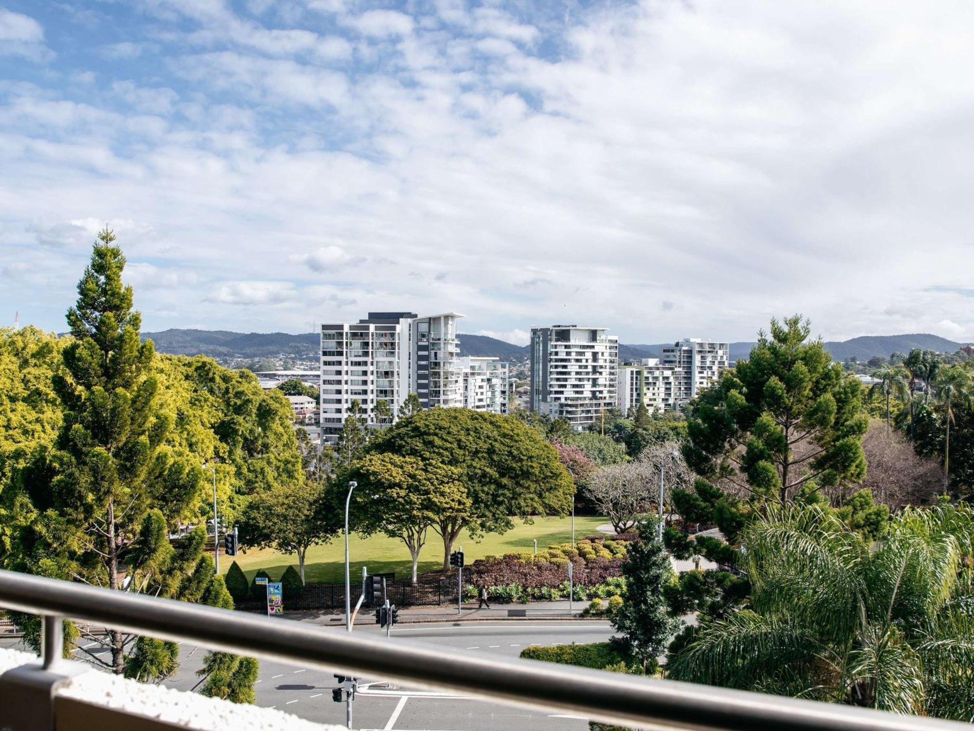 Mercure Brisbane Spring Hill Экстерьер фото